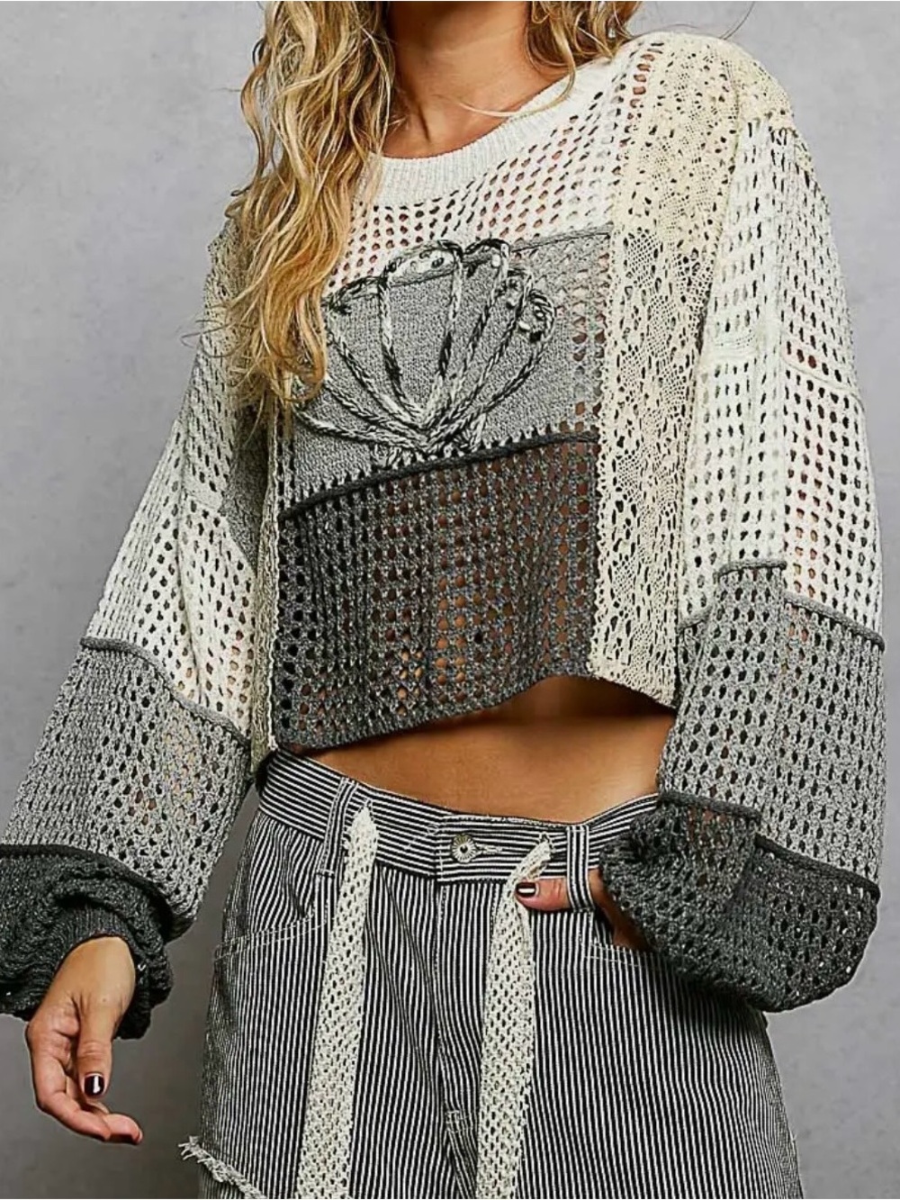 POL-3D Shell Patch Stripe Weave Thin Sweater
Cropped Top